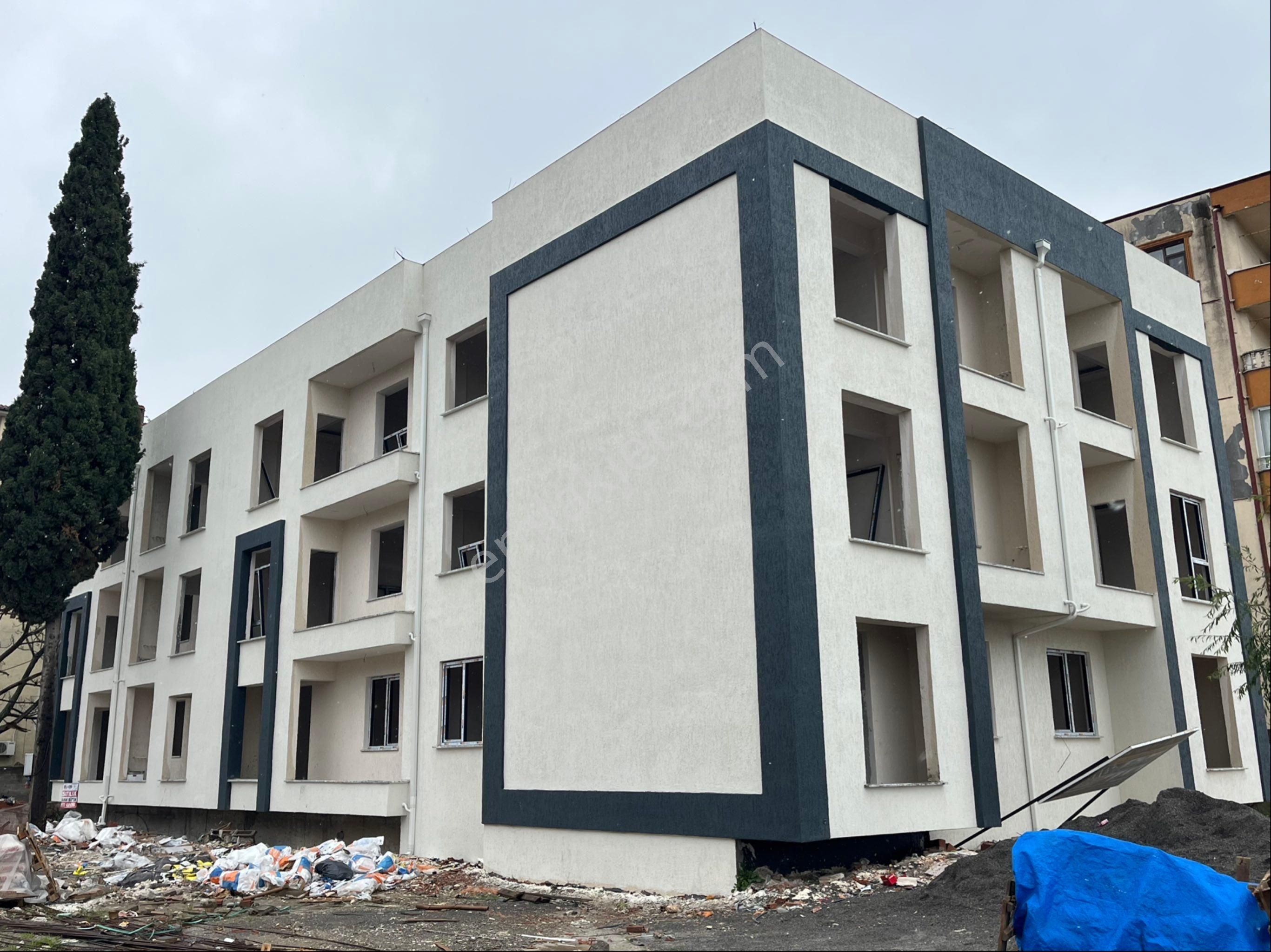 Kapalı Spor Salonu Karşısı Bahçeli 2+1 Daire - Görsel 3