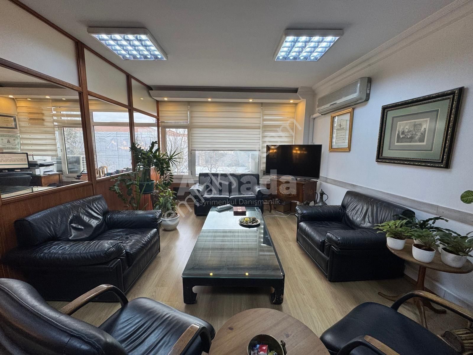 İstanbul Şişli Cumhuriyet Caddesi Üzerinde Satılık Ofis - Görsel 14