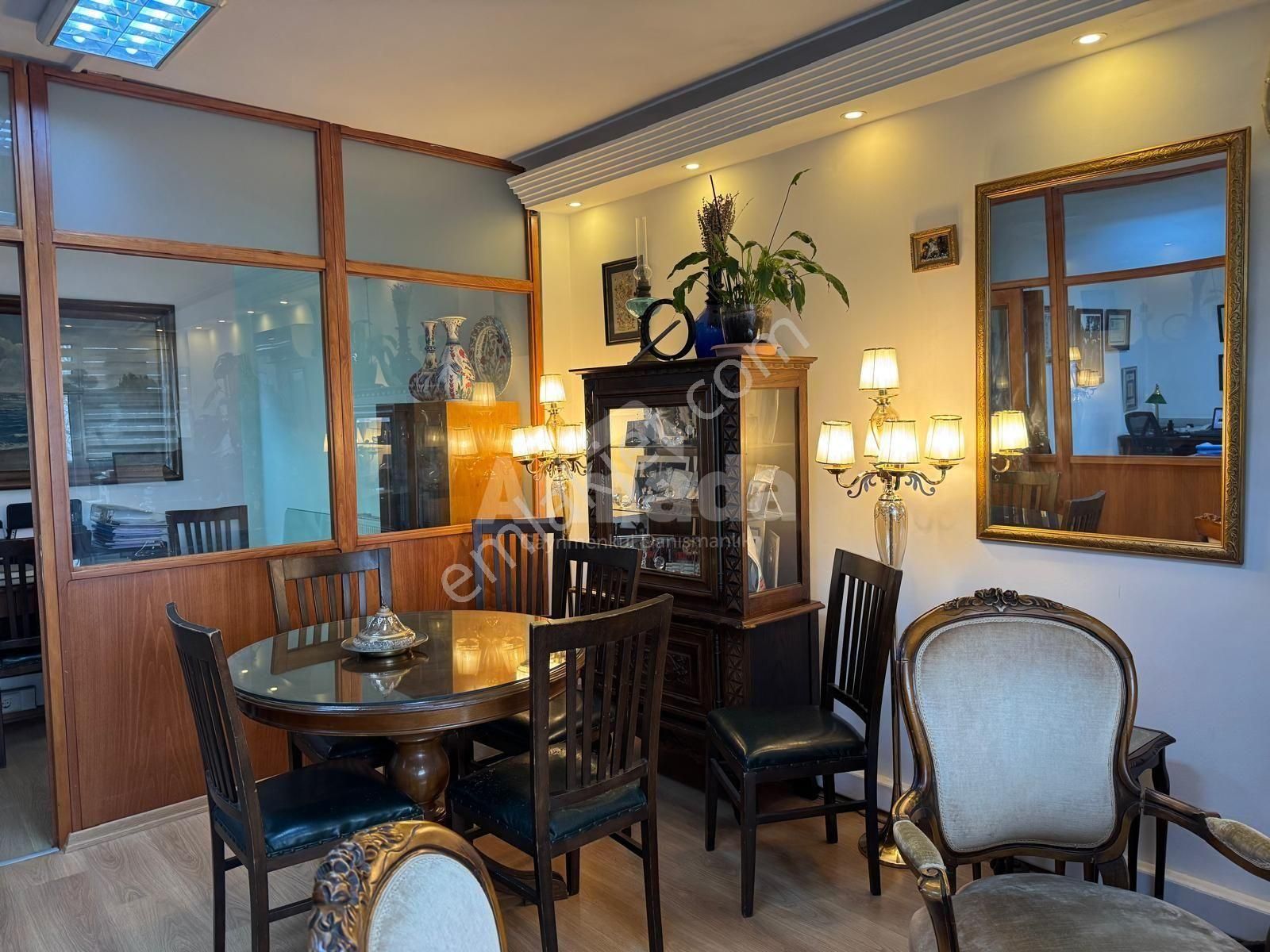 İstanbul Şişli Cumhuriyet Caddesi Üzerinde Satılık Ofis - Görsel 9