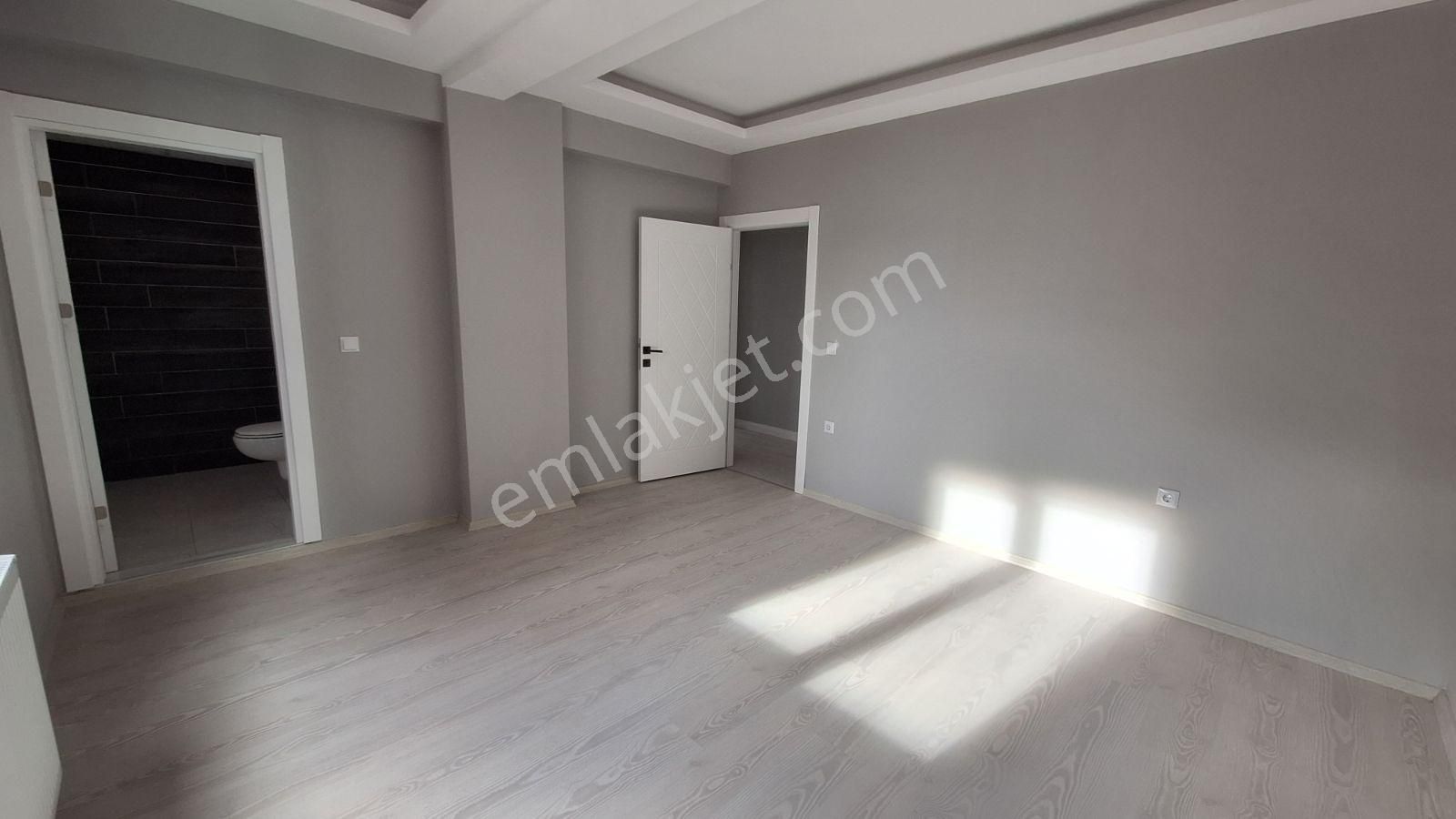 Kışla Mahallesi Cadde Üzeri | Önü Kapanmaz | Lüks 3+1 Daire - Görsel 13