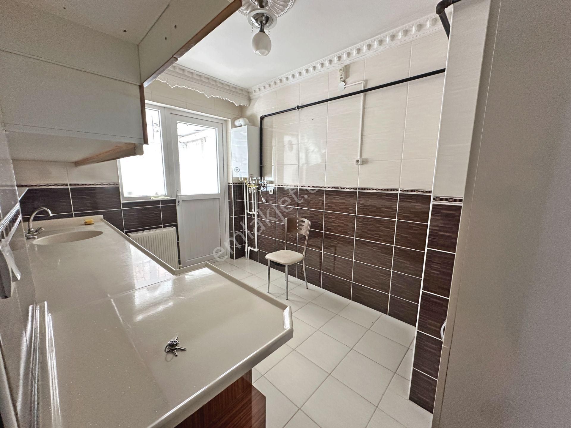 30 Ağustos Okul Yakınında Yapılı Balkonlu 2+1 Kiralık Daire - Görsel 4