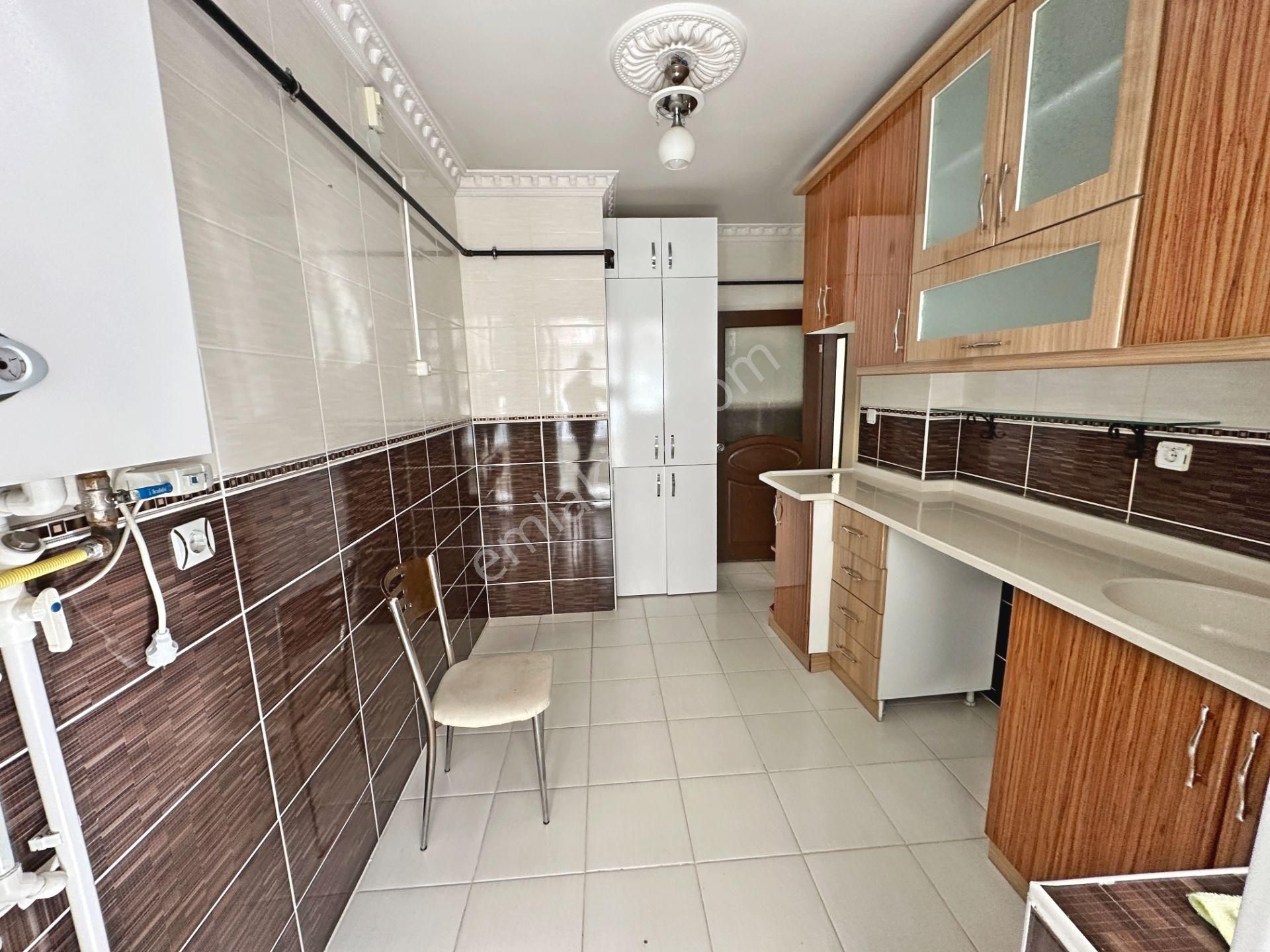 30 Ağustos Okul Yakınında Yapılı Balkonlu 2+1 Kiralık Daire - Görsel 8