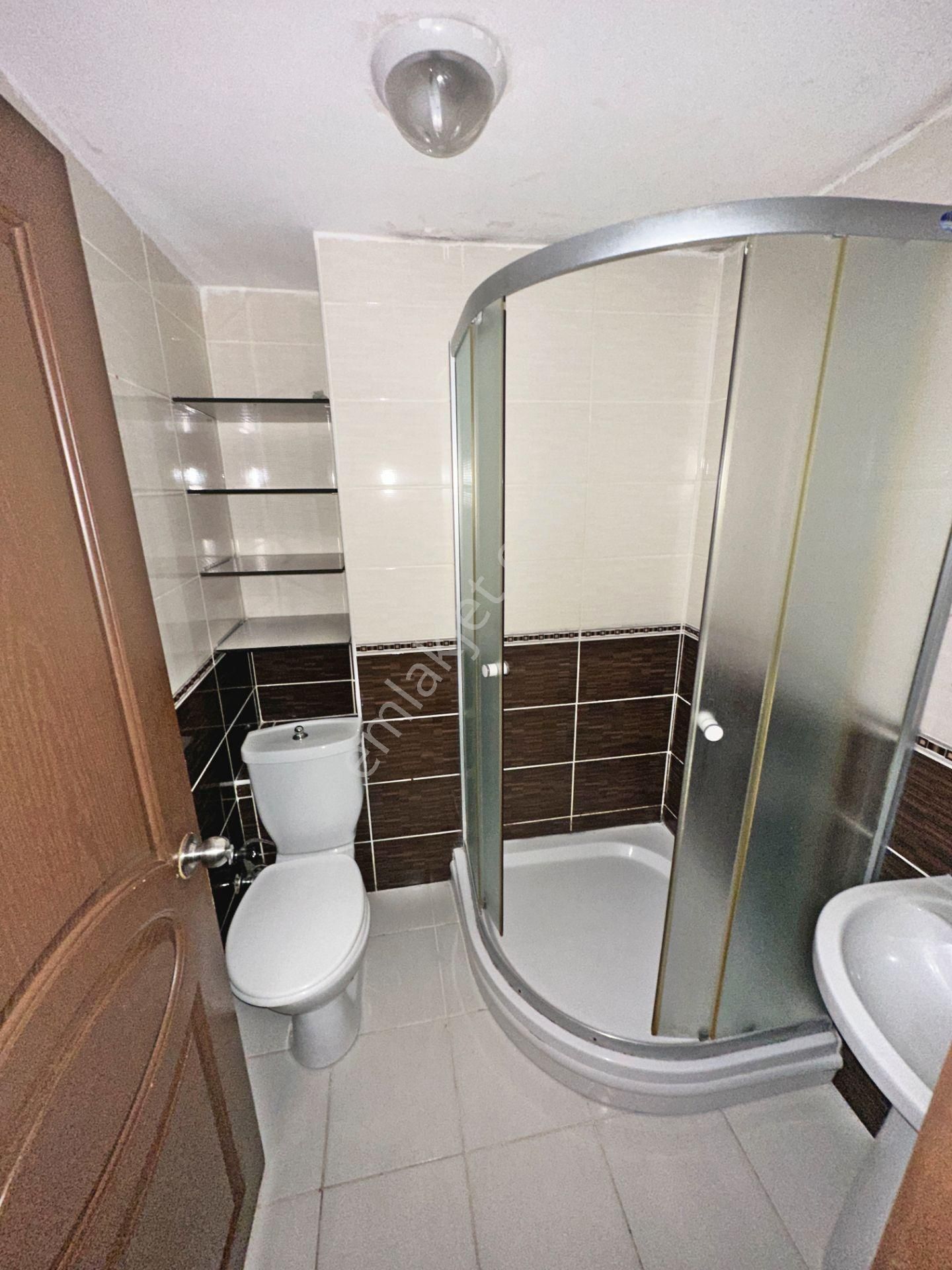 30 Ağustos Okul Yakınında Yapılı Balkonlu 2+1 Kiralık Daire - Görsel 19