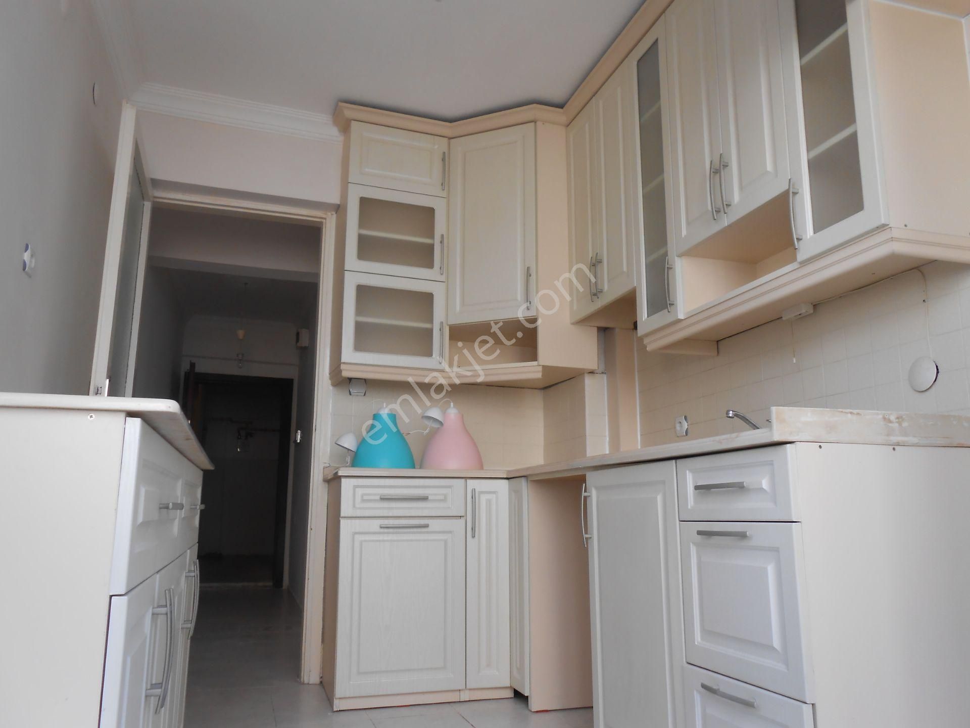 Sahibinden Bayraklı İzban Duragı Sokagında Memur Vb.bekara 2+1 - Görsel 3