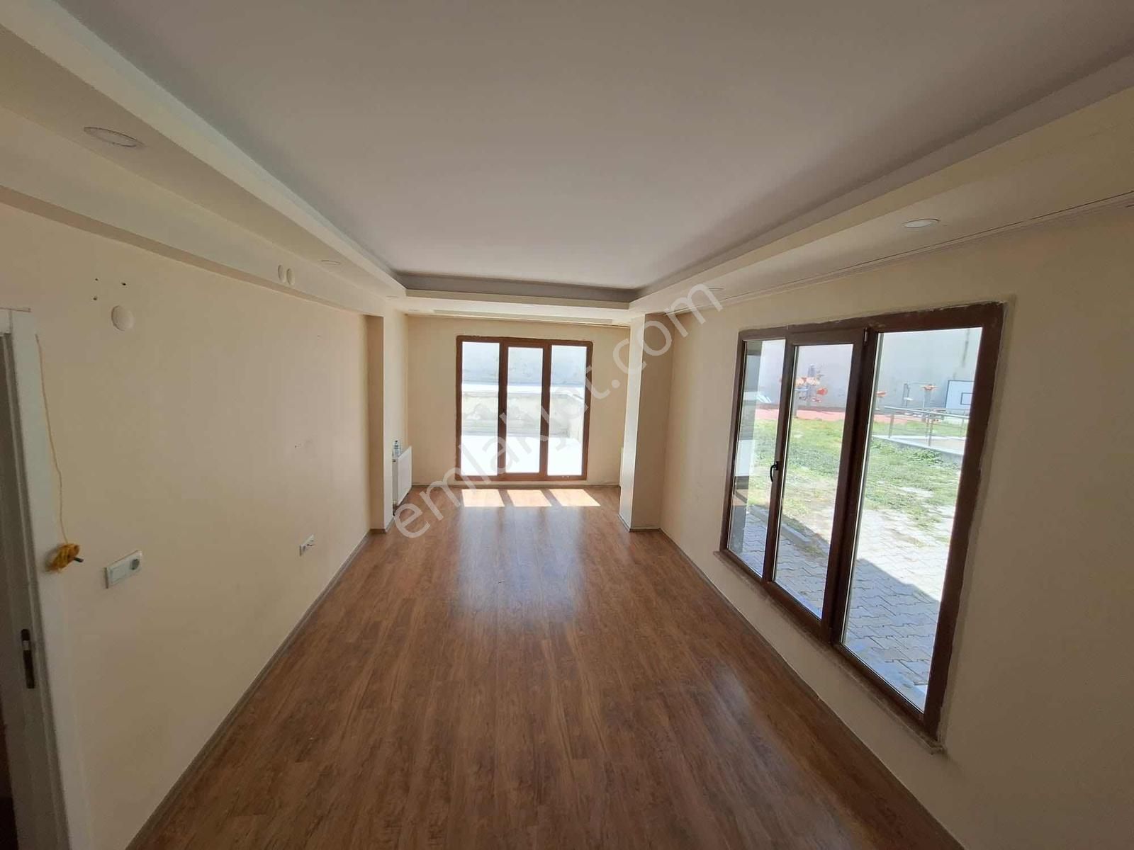 Çerkezköy İstasyon Mahallesinde Bahçe Kullanımlı 2+1 Kiralık - Görsel 34