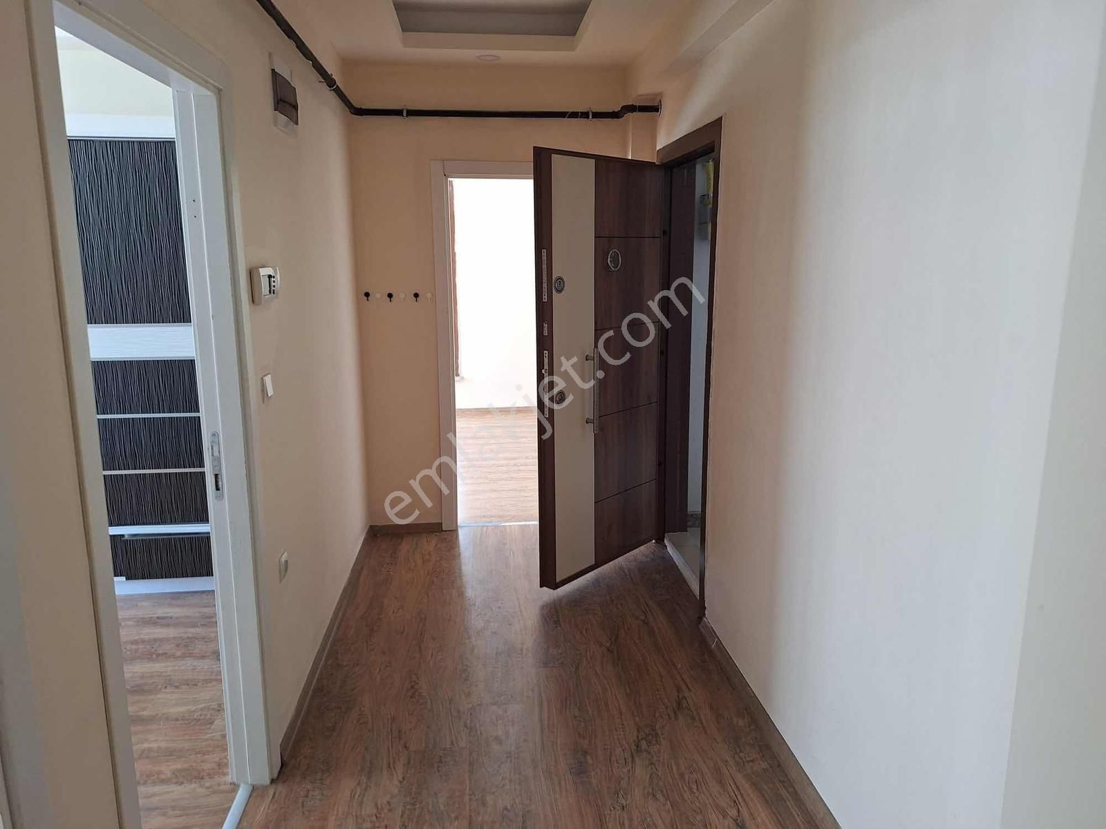 Çerkezköy İstasyon Mahallesinde Bahçe Kullanımlı 2+1 Kiralık - Görsel 4