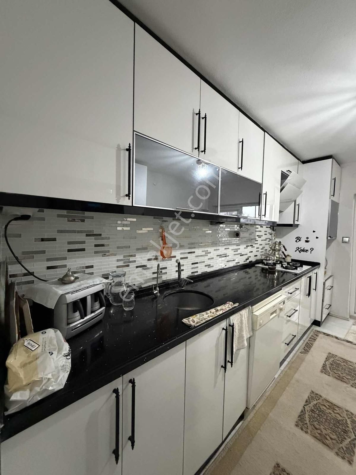 Atakent Sitesinde Bakımlı Kullanışlı Daire