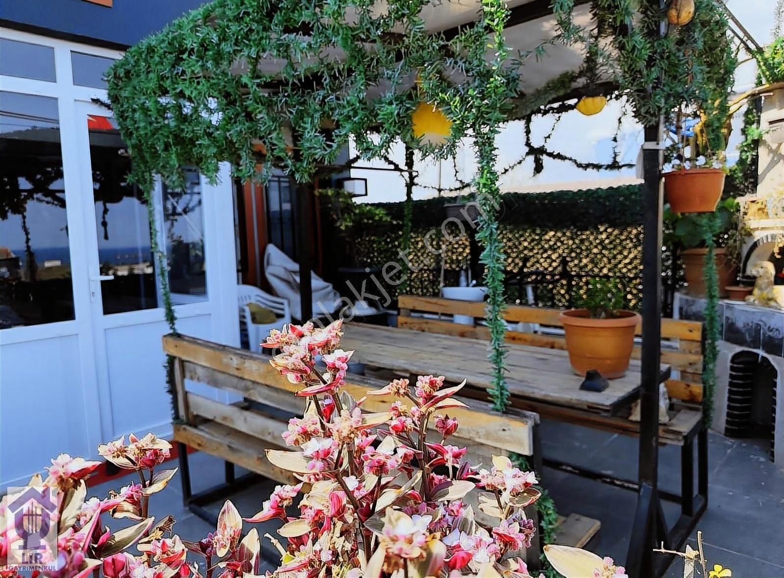 Sultanköy De Deniz Manzaralı Güzel Konum Da Satılık Villa - Görsel 11