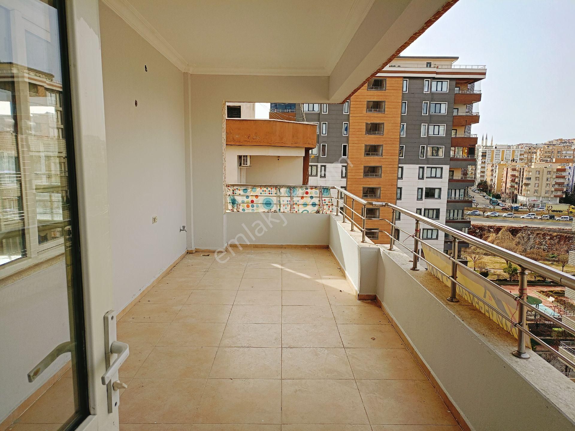 Dayı Yegen Emlaktan 3+1 Kiralık Dairemiz Mevcuttur Sırrın Karşıyaka Çiftsan - Görsel 20
