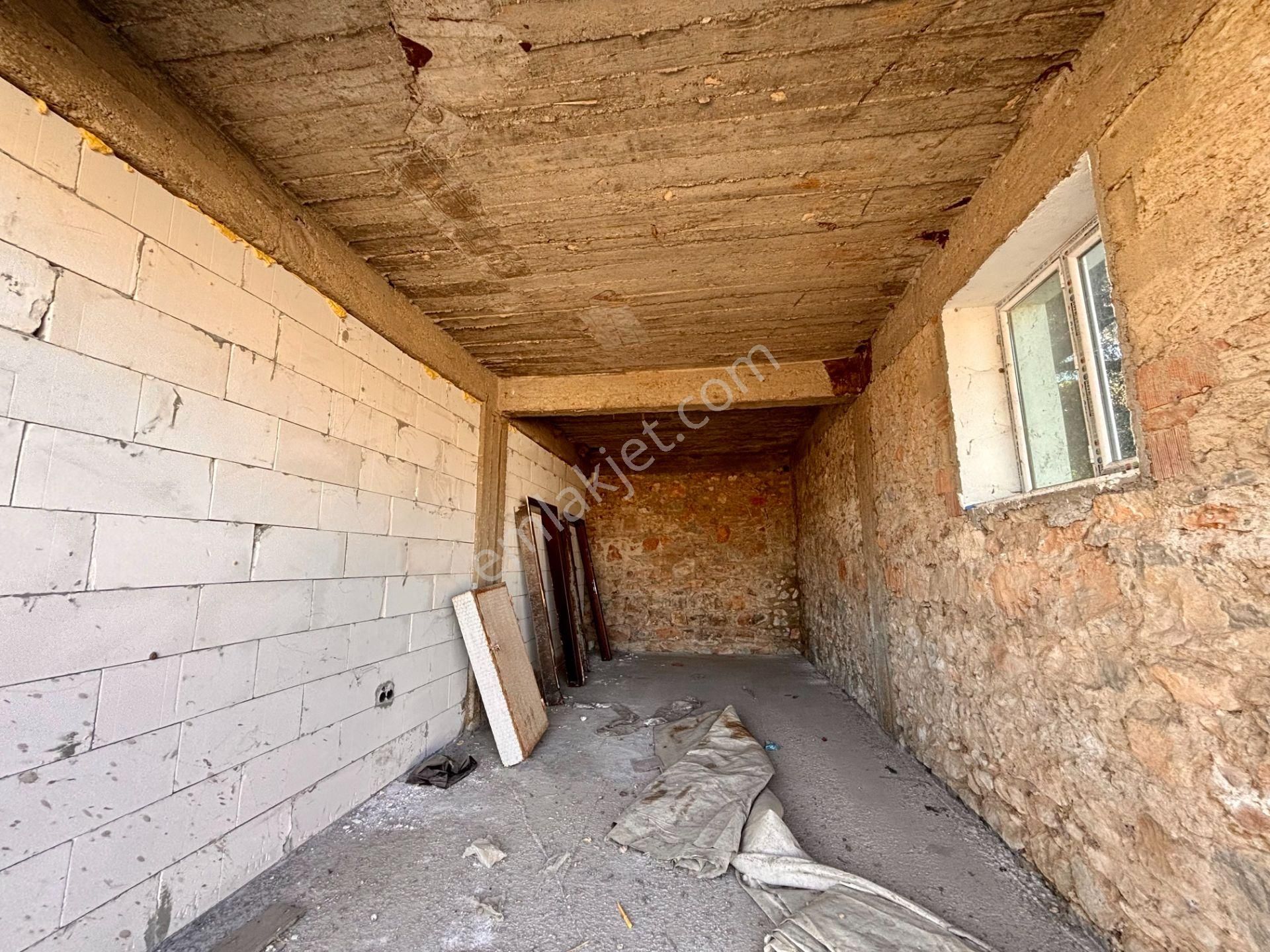 Muğla Milas Ovakışlacık’ta Ruhsatlı İki Ayrı Konut Bulunan 573 M² Arsa - Görsel 34