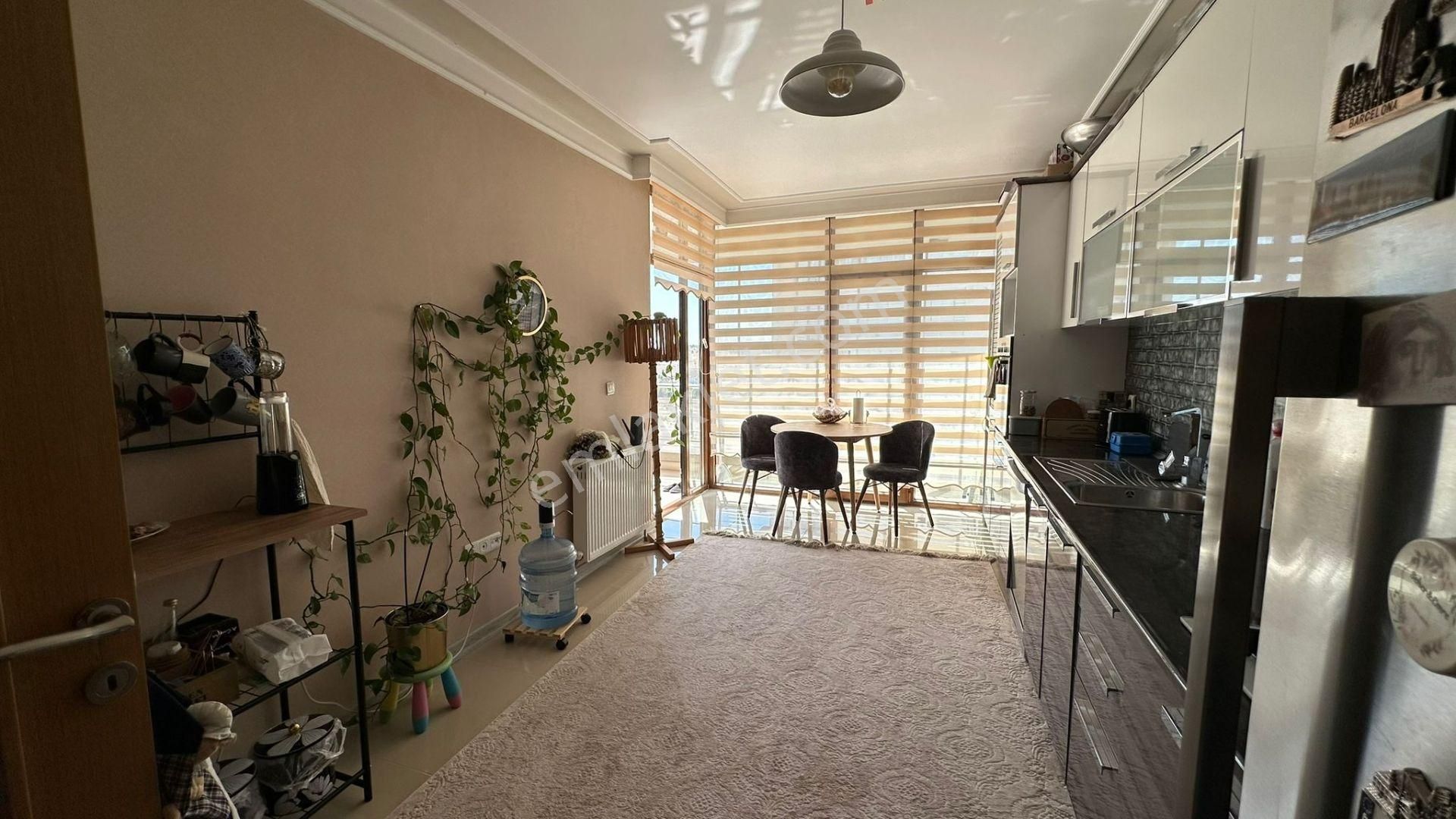 Kalecik Emlak'tan İki Bloklu Sitede 7.kat Kredi Limitsiz 4+1 Daire