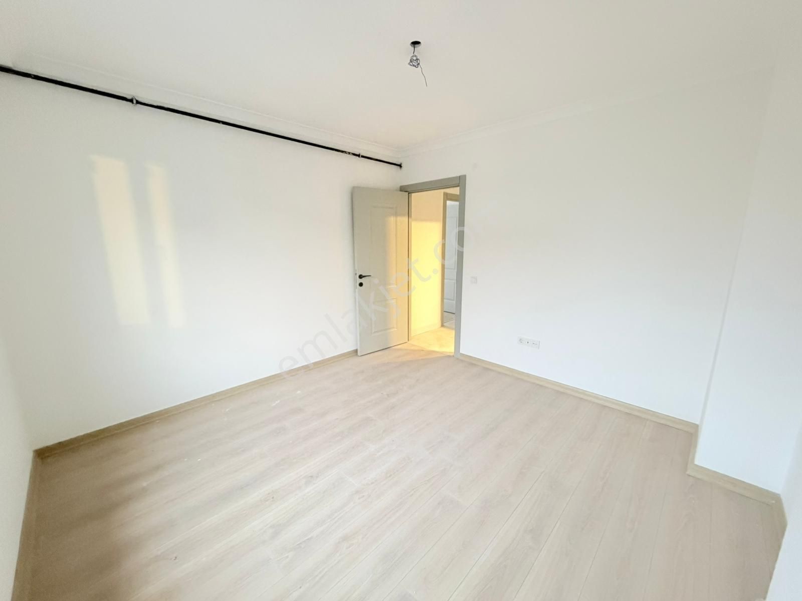 Utkudan Suadiye Kavisli Sokakta Sıfır Binada Satılık 2+1 Daire - Görsel 20