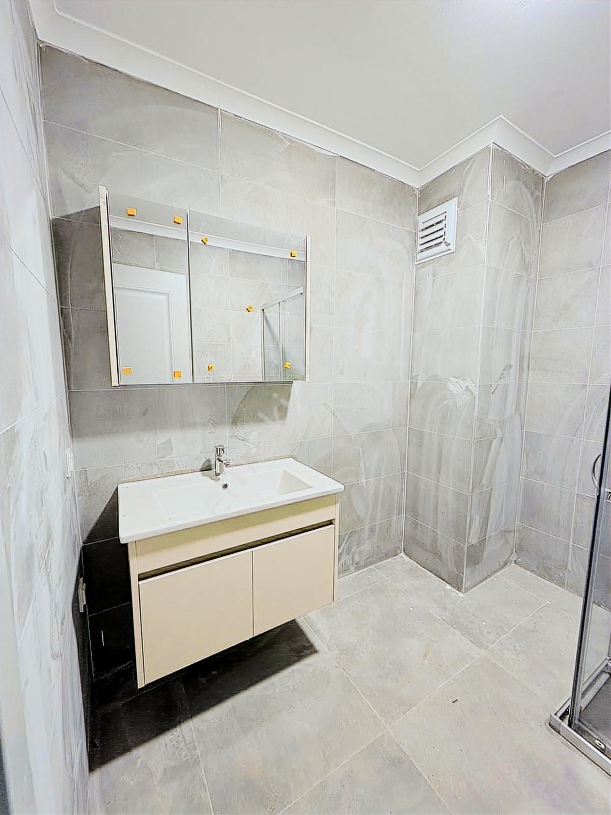 Utkudan Suadiye Kavisli Sokakta Sıfır Binada Satılık 2+1 Daire - Görsel 23