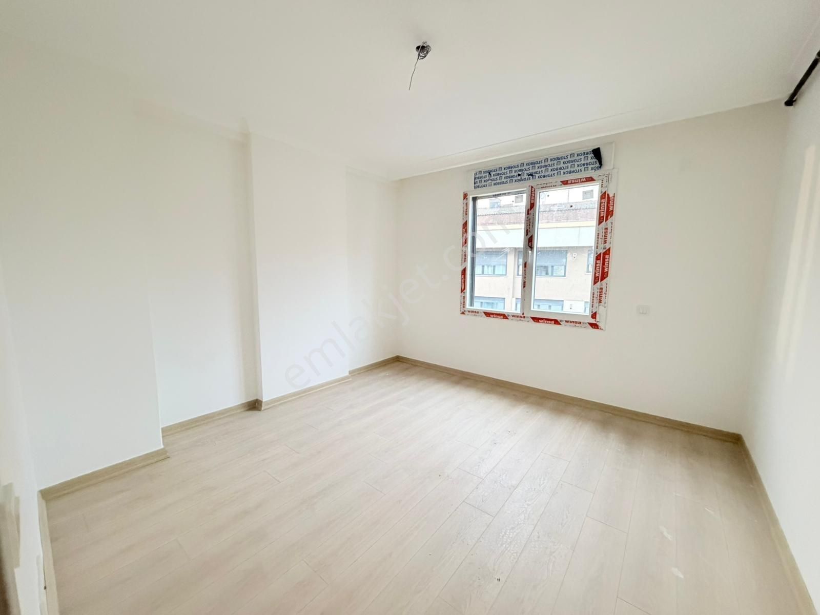 Utkudan Suadiye Kavisli Sokakta Sıfır Binada Satılık 2+1 Daire - Görsel 4