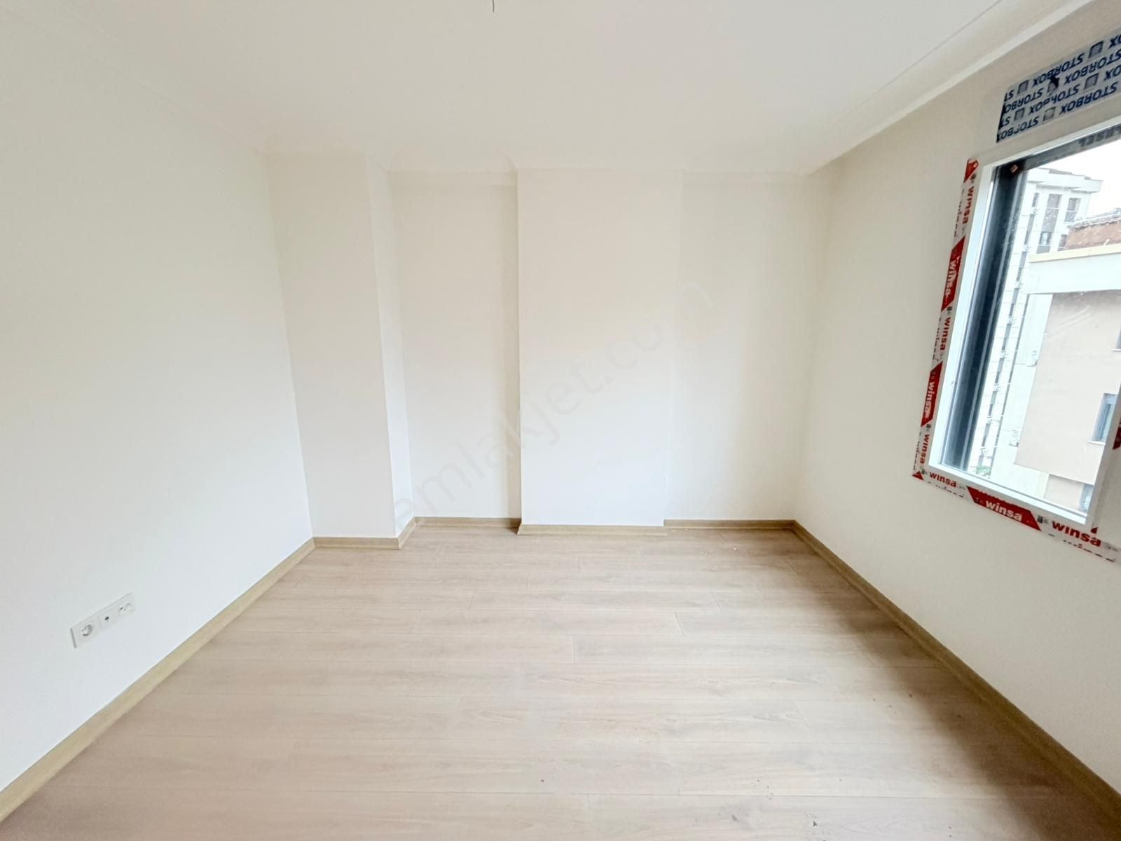 Utkudan Suadiye Kavisli Sokakta Sıfır Binada Satılık 2+1 Daire - Görsel 15