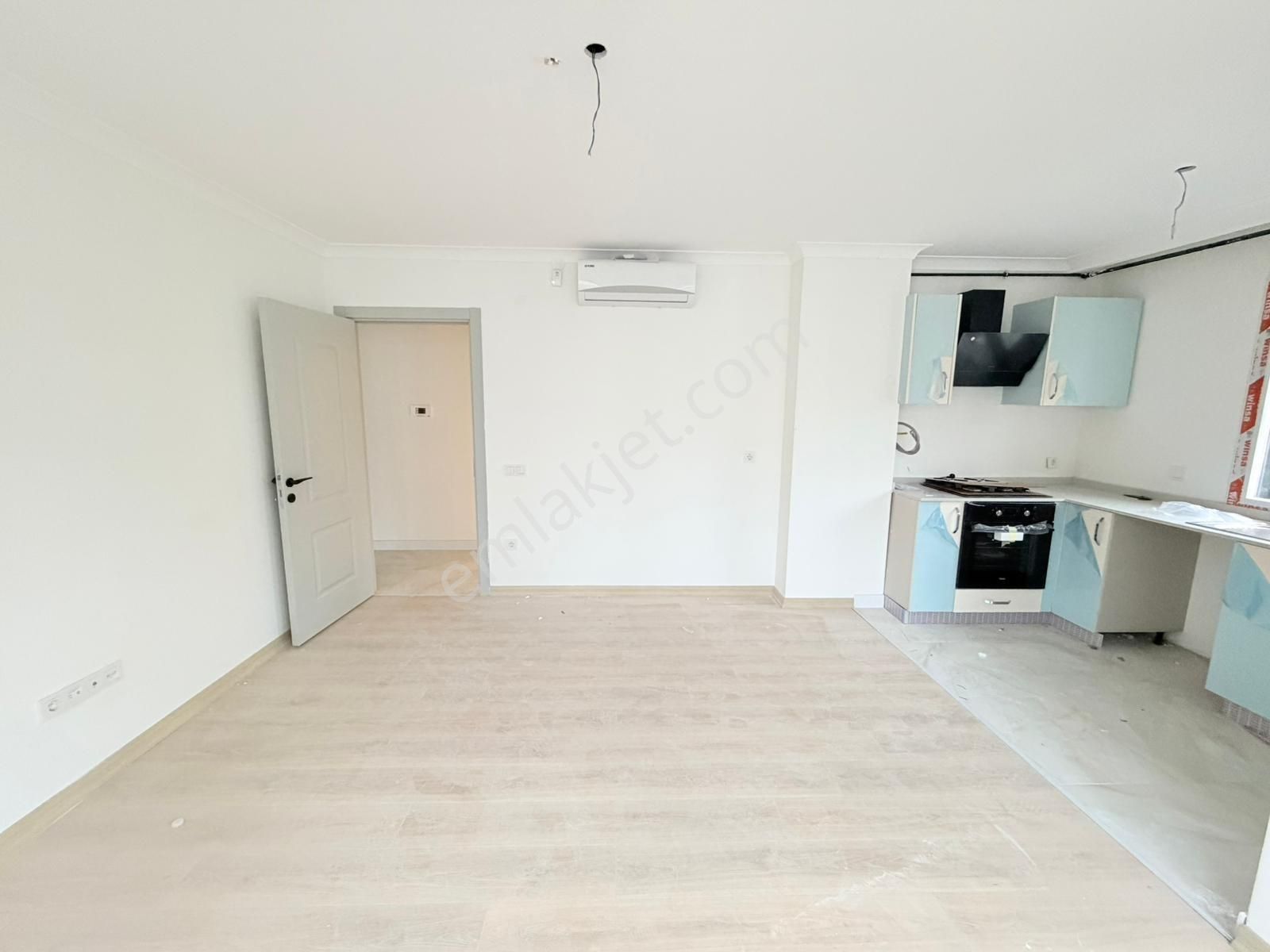 Utkudan Suadiye Kavisli Sokakta Sıfır Binada Satılık 2+1 Daire - Görsel 3