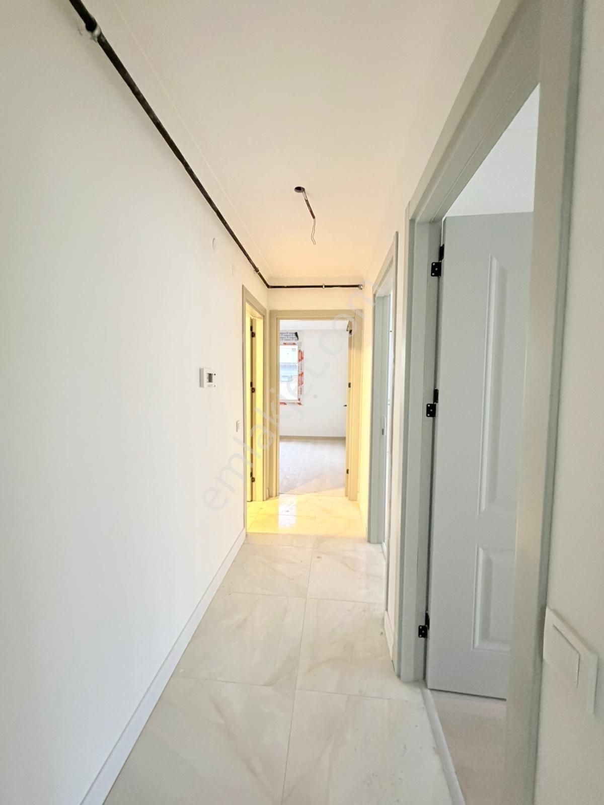 Utkudan Suadiye Kavisli Sokakta Sıfır Binada Satılık 2+1 Daire - Görsel 16