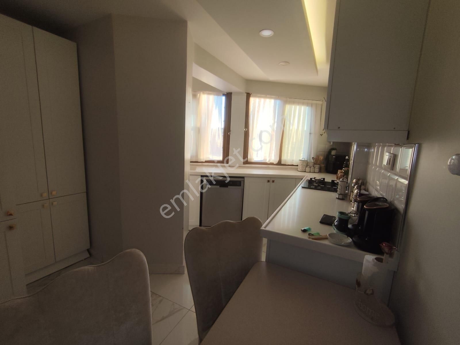 Azmir'den Satılık Cadde Cepheli 4+2 Dubleks Daire For Sale للبيع - Görsel 14