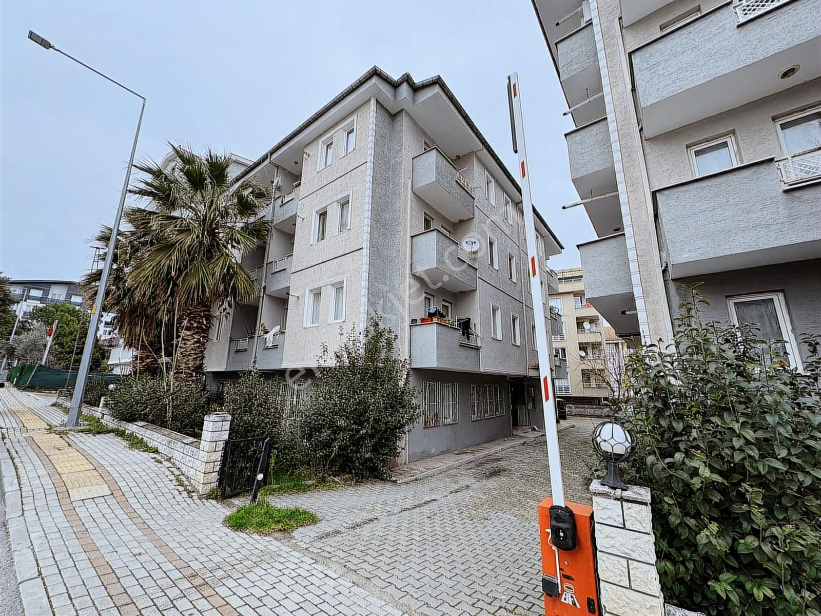 Görüklede Kiralık Daire Merkezi Konumda 2+1 Kısmi Eşyalı