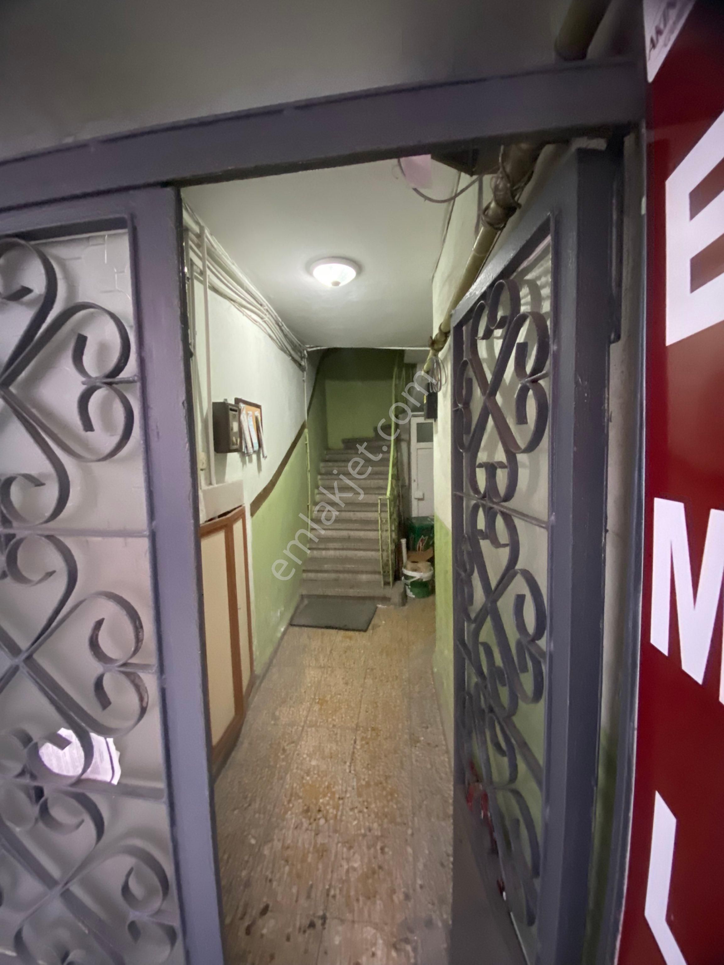 Temiz Düzgün Yer Konum Çok İyi