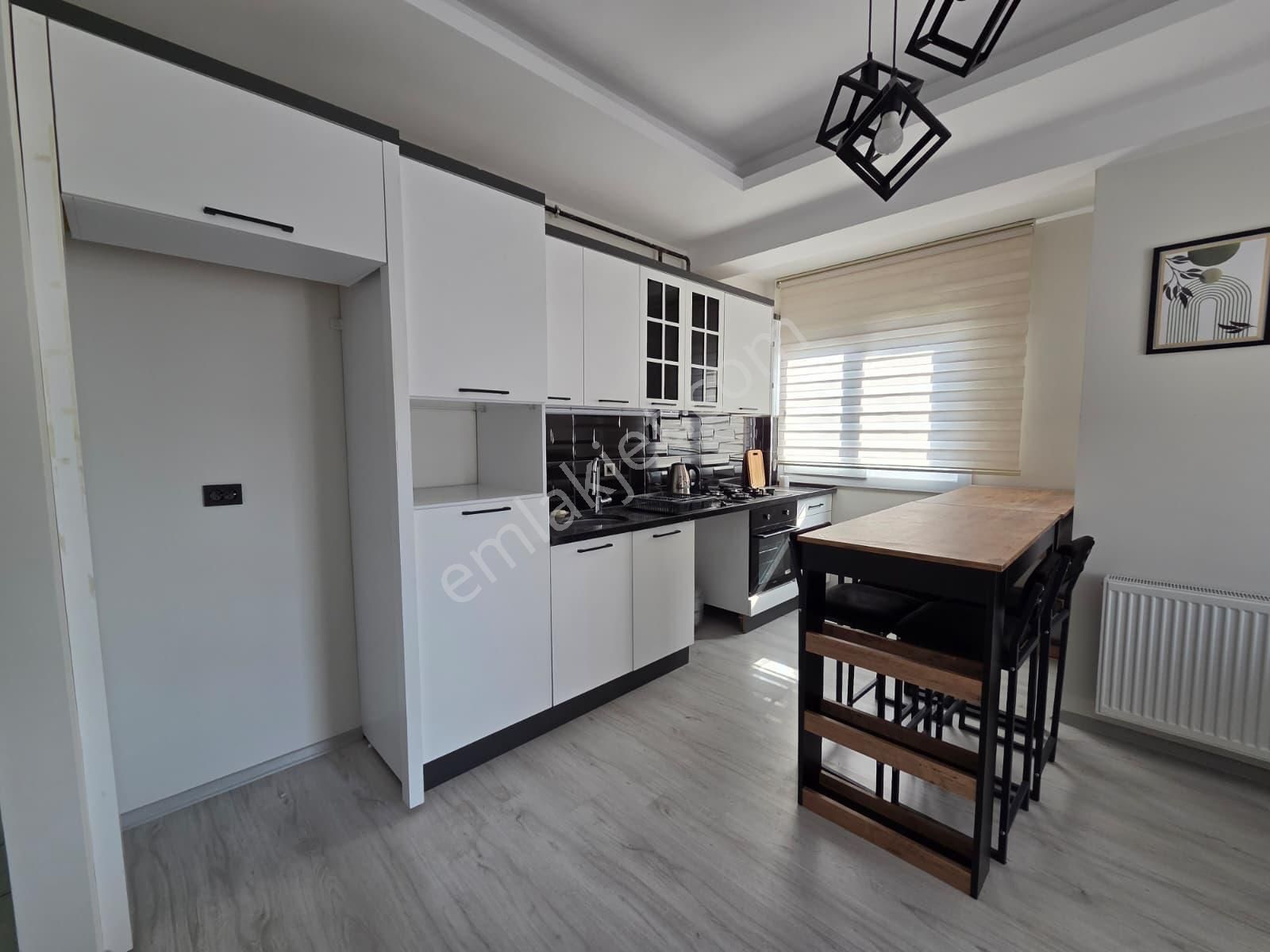 Karınca'dan Deniz Mh'de Sıfır Eşyalı Havuzlu Aylık Ödemeli 3+1