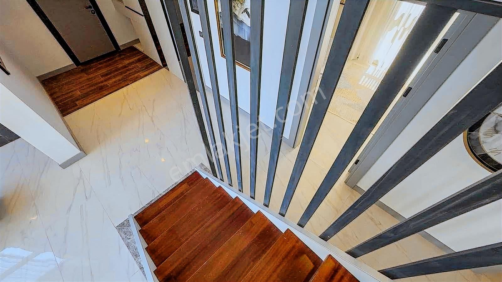 Kuşadası Kadınlar Denizinde Satılık Manzaralı Müstakil Villa - Görsel 24