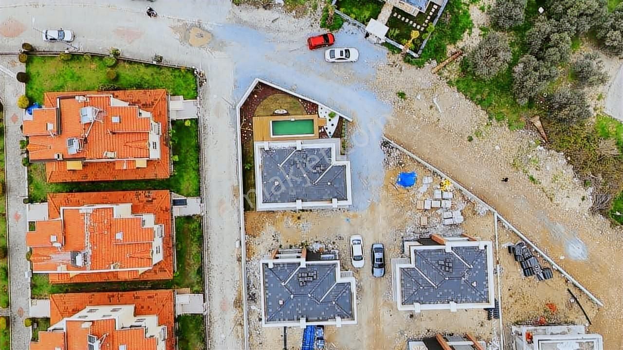 Kuşadası Avm Bölgesinde 4+1 Özel Havuzlu Satılık Müstakil Villa - Görsel 27