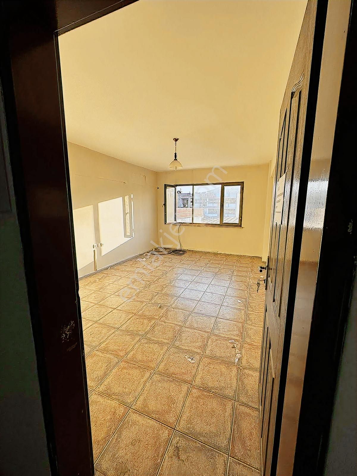 Söke Belediyesinin Karşısında Satılık Ofis Veya Büro - Görsel 9