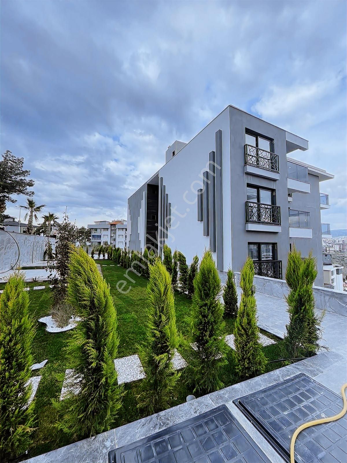 Sıfır 2+1 Kısmi Deniz Manzaralı Satılık Daire