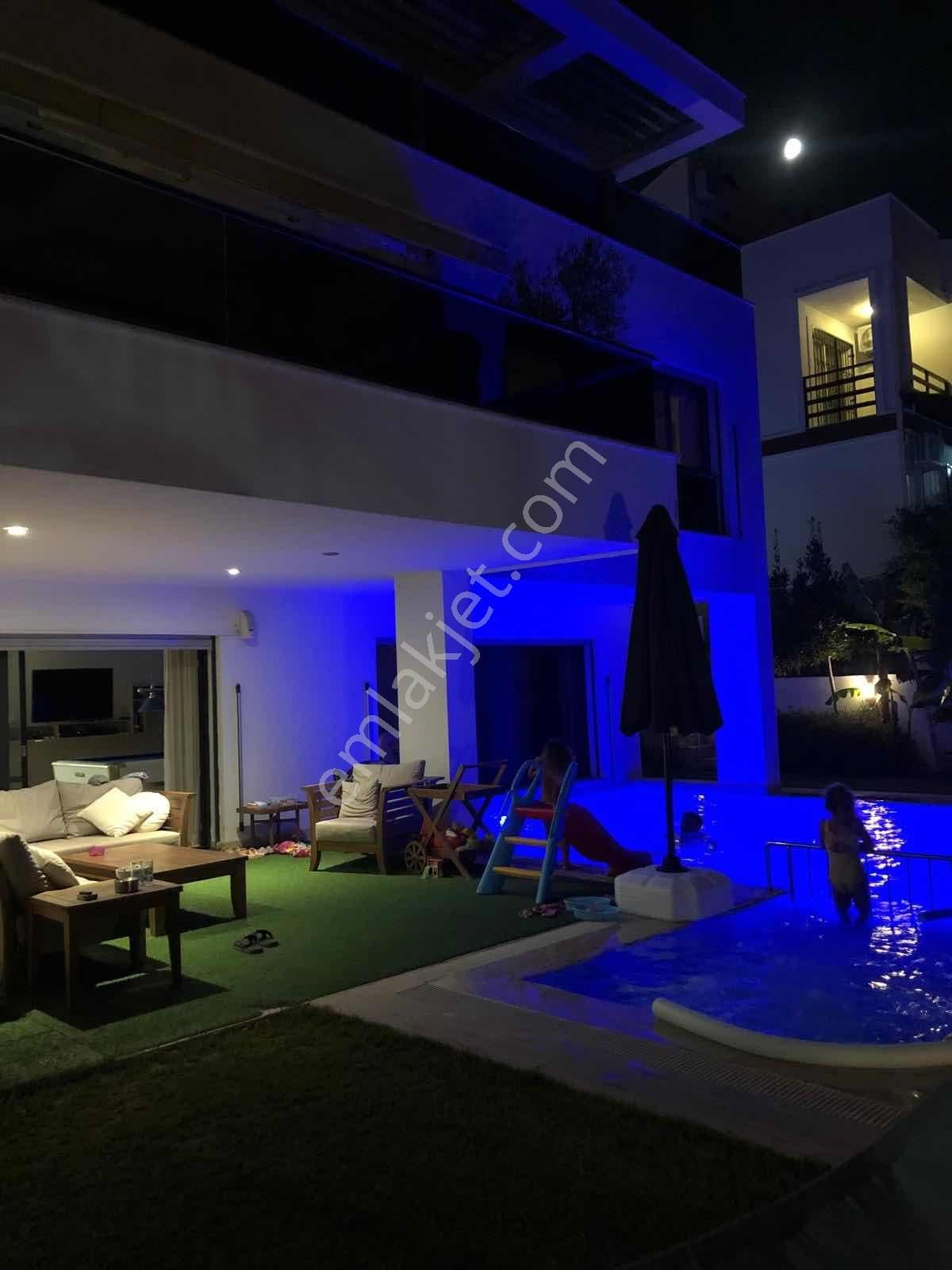 Full Deniz Manzaralı Lüks Satılık Villa - Görsel 31