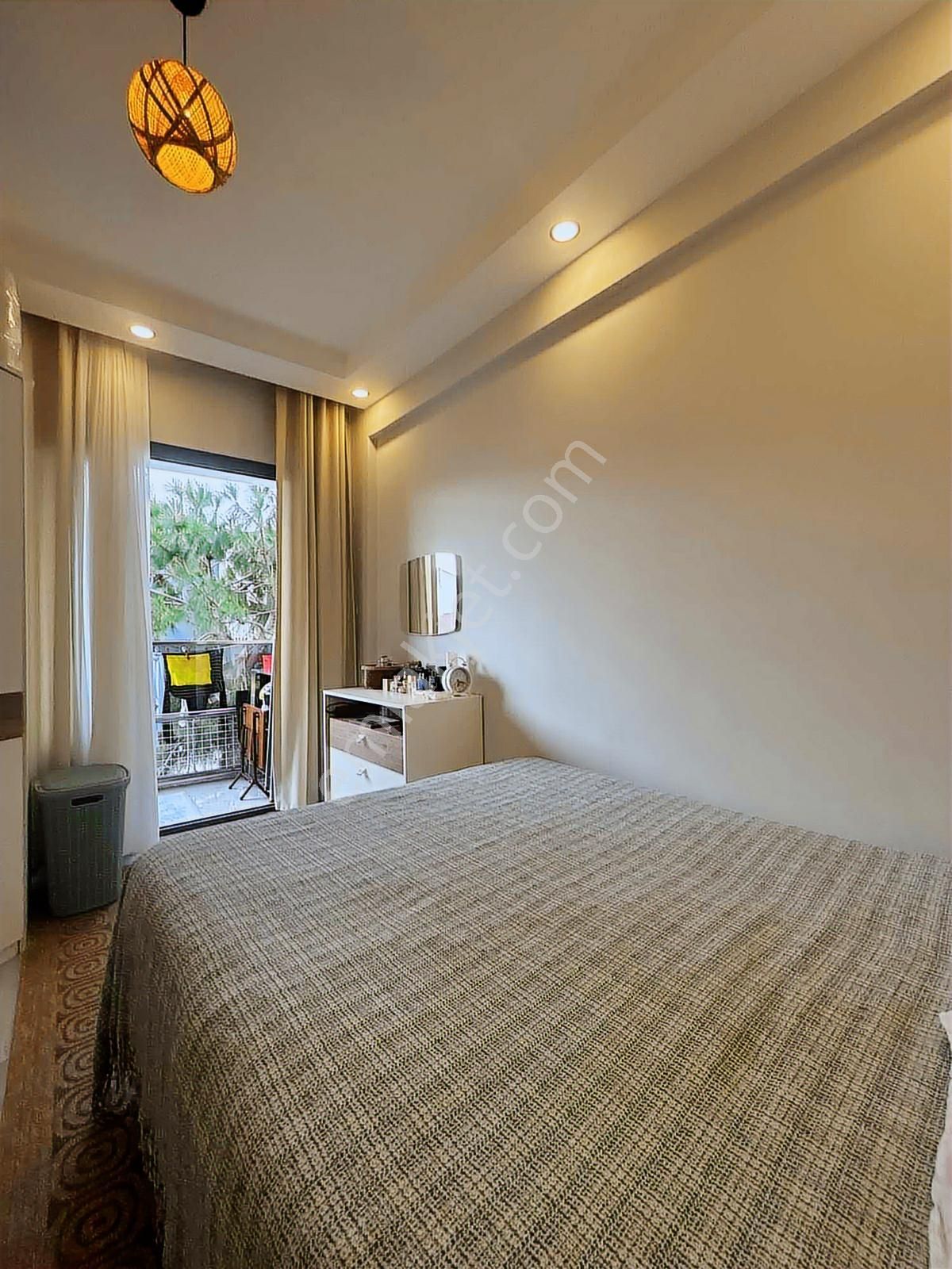 Davutlar Merkezde Eşyalı Satılık 1+1 Daire - Görsel 4