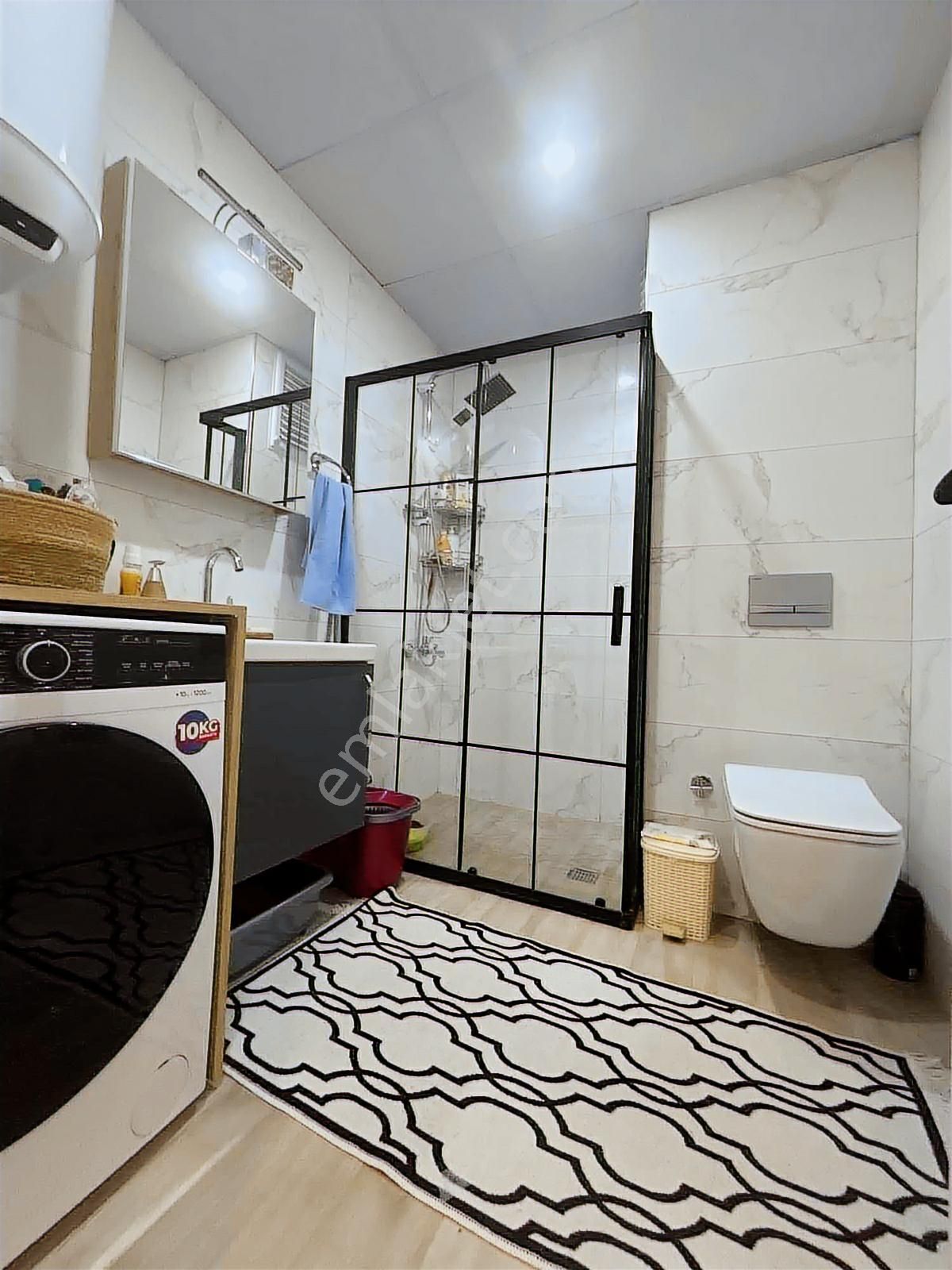 Davutlar Merkezde Eşyalı Satılık 1+1 Daire - Görsel 7