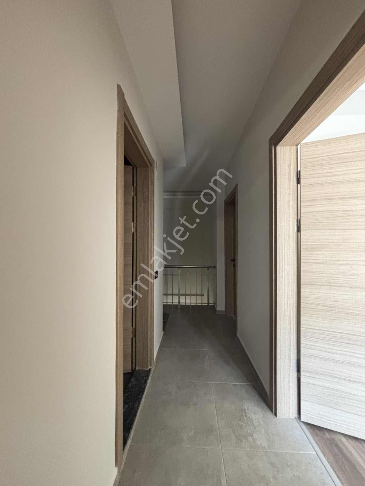 Kuşadası Soğucak'ta Güvenlı Havuzlu Sıtede 3 + 1 Eşyalı Satılık - Görsel 26