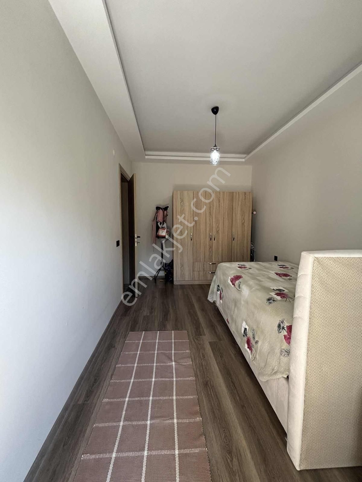 Kuşadası Soğucak'ta Güvenlı Havuzlu Sıtede 3 + 1 Eşyalı Satılık - Görsel 13