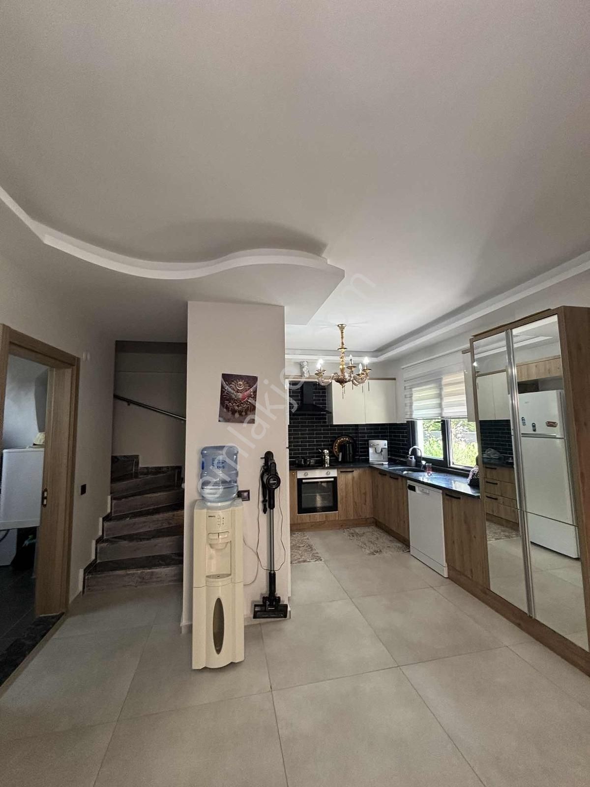 Kuşadası Soğucak'ta Güvenlı Havuzlu Sıtede 3 + 1 Eşyalı Satılık - Görsel 17