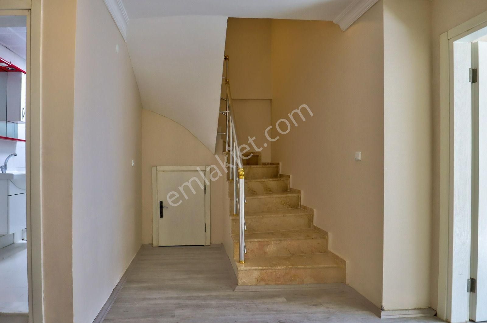 Dikili İsmetpaşa'da Düz Ayak Konumda Satılık Dublex Daire. - Görsel 18