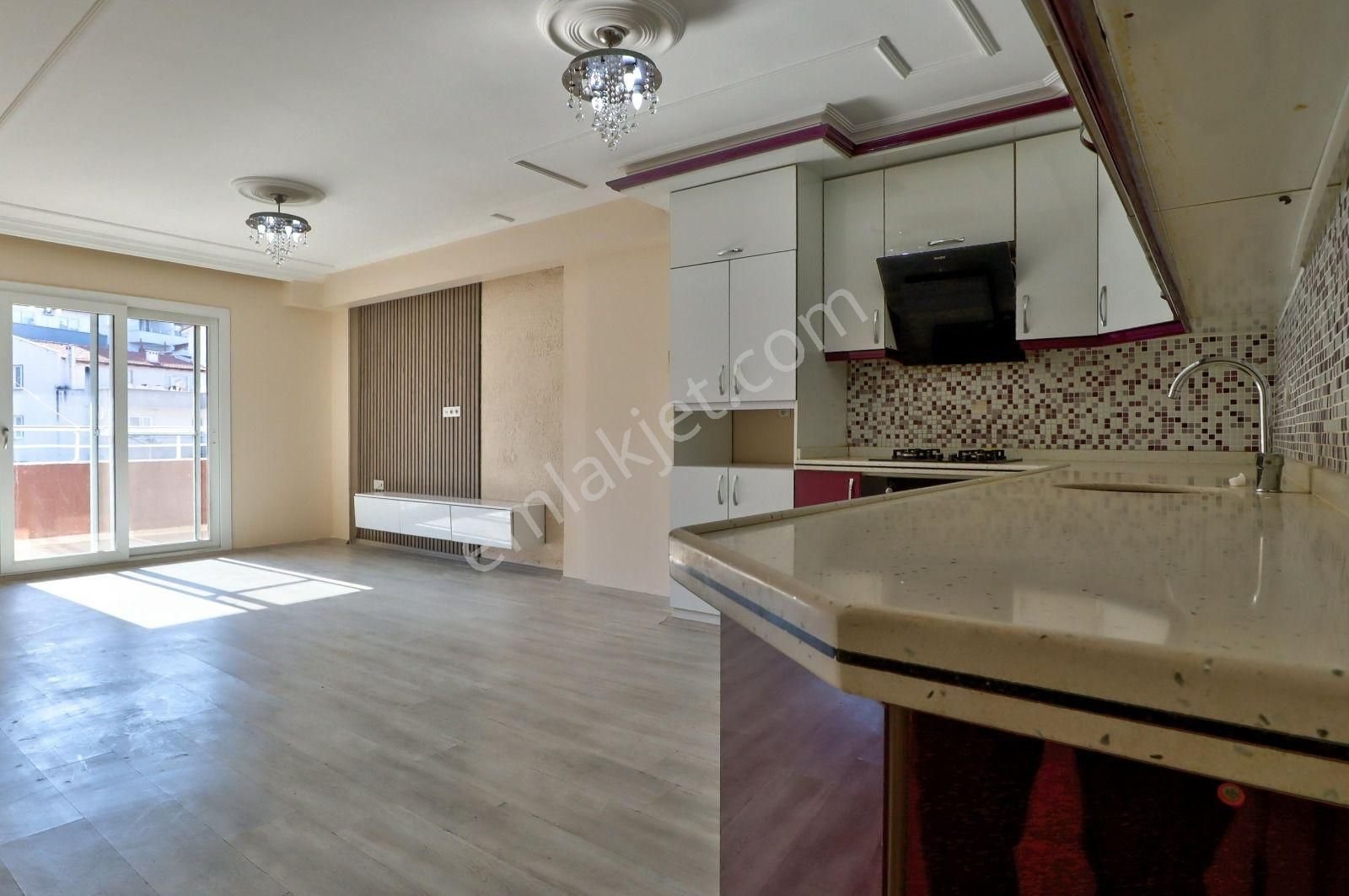 Dikili İsmetpaşa'da Düz Ayak Konumda Satılık Dublex Daire. - Görsel 13