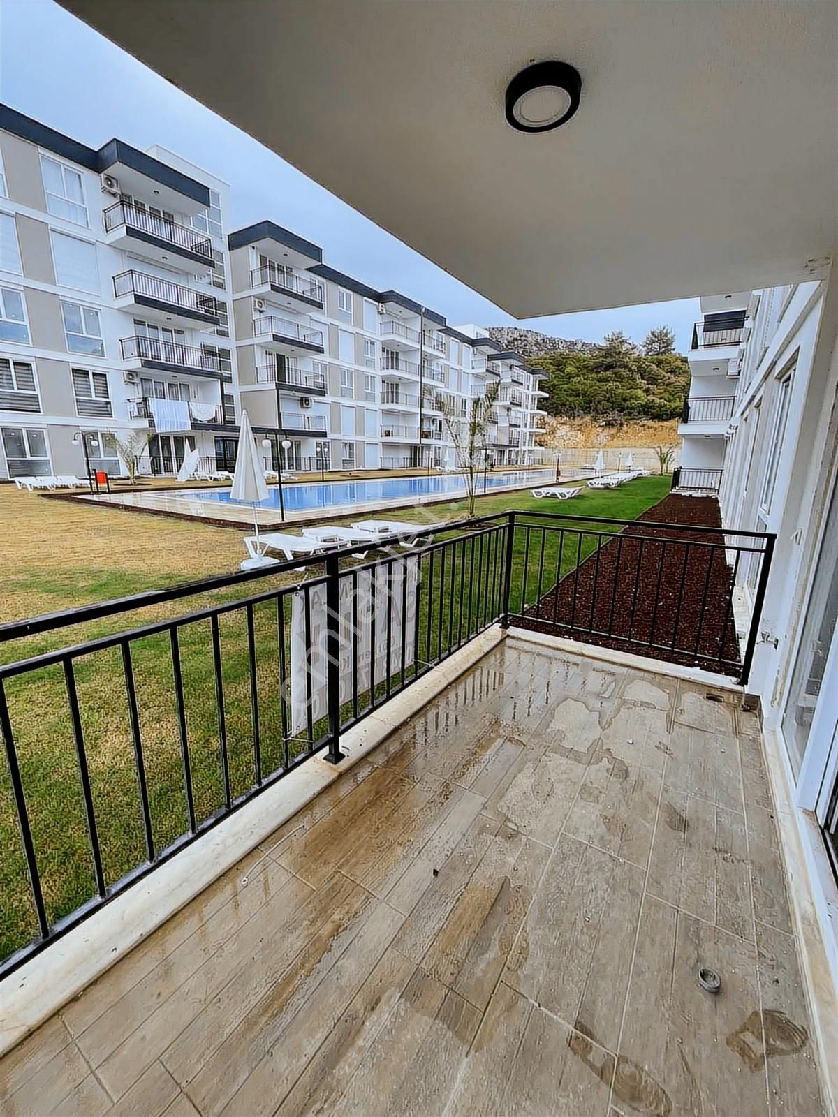 Kuşadası Kirazlı Yolunda Sıfır Satılık 3+1 Daire - Görsel 3