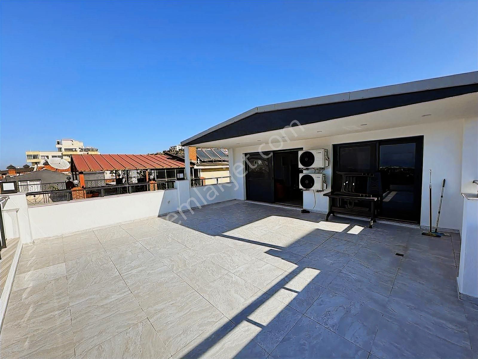 Kuşadasında Hazır Kiracılı Satılık 13 Daire - Görsel 28