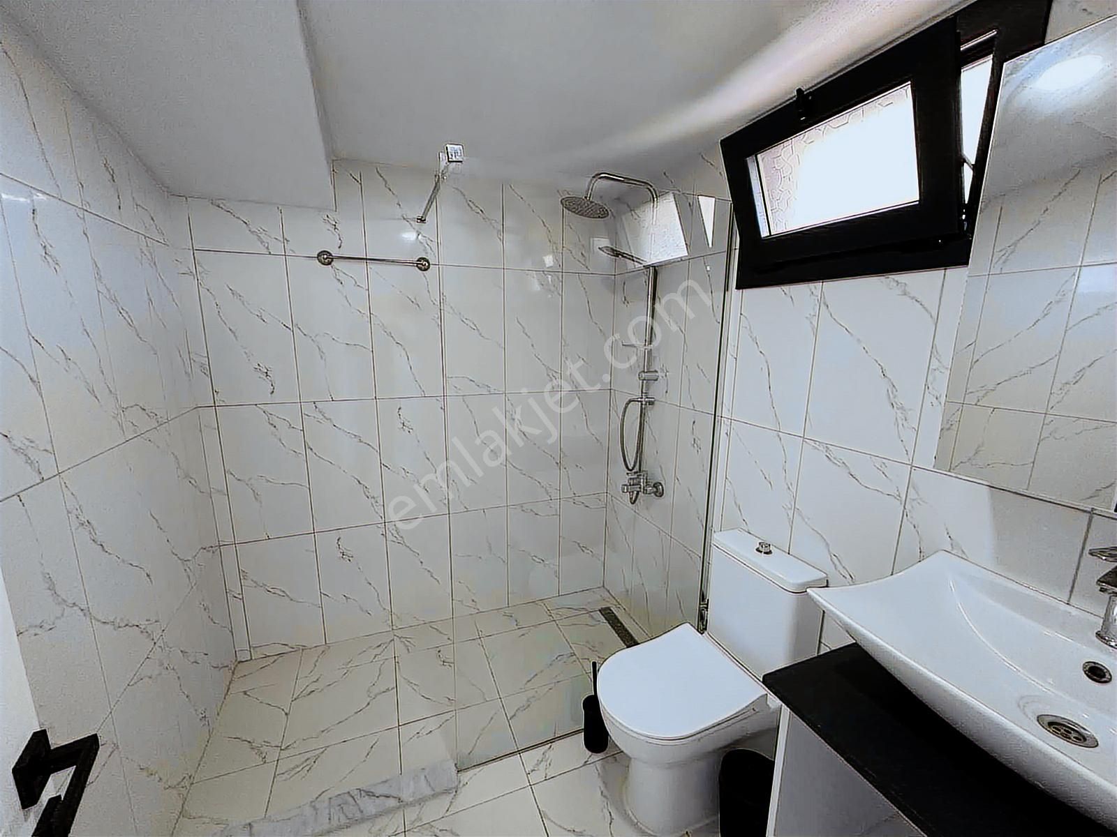 Kuşadasında Hazır Kiracılı Satılık 13 Daire - Görsel 14