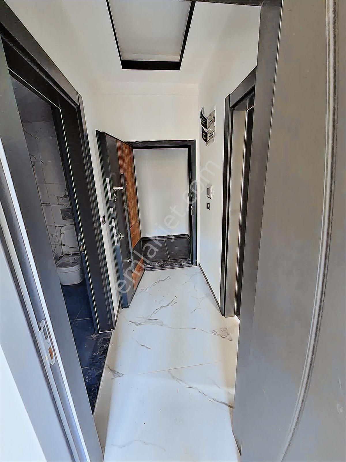 Kuşadası Merkezde 1+1 Satılık Sıfır Daire - Görsel 10