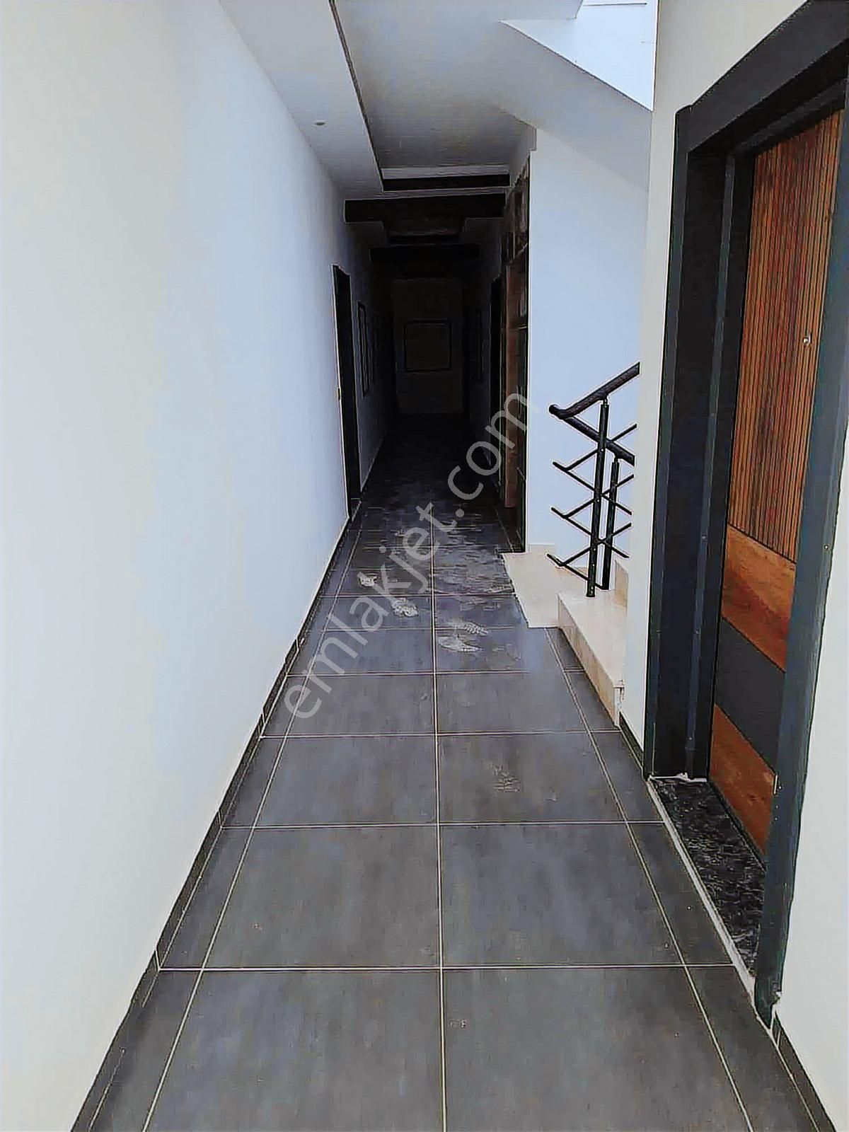 Kuşadası Merkezde 1+1 Satılık Sıfır Daire - Görsel 12