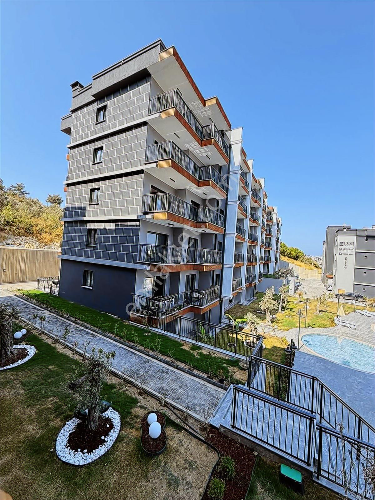 Satılık | Kuşadası Ege Mah De Sıfır Lüks Site 2+1 Krediye Uygun - Görsel 3