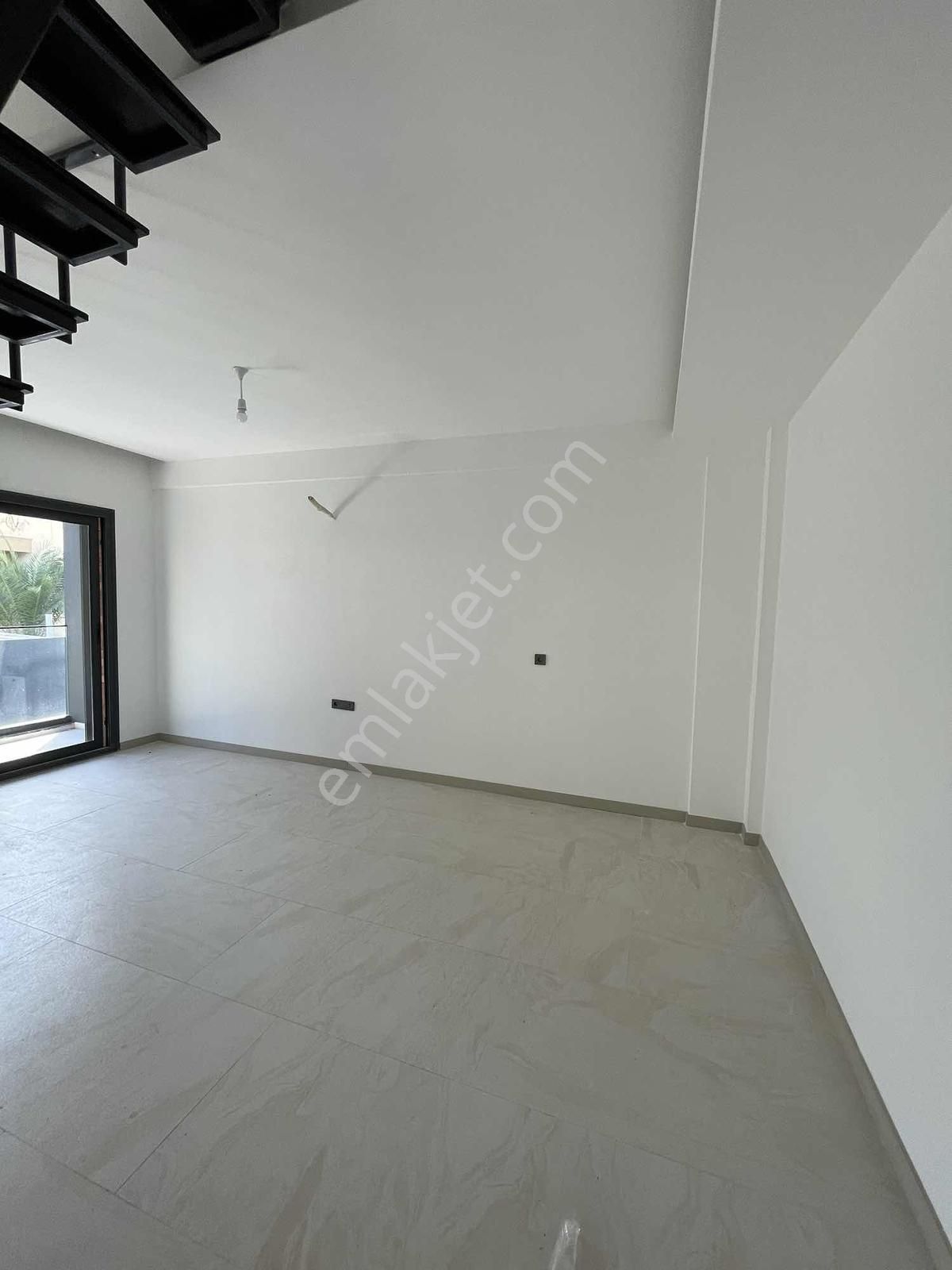 Sahile 50 Mt Sıfır Satılık 2+1 Daire - Görsel 15