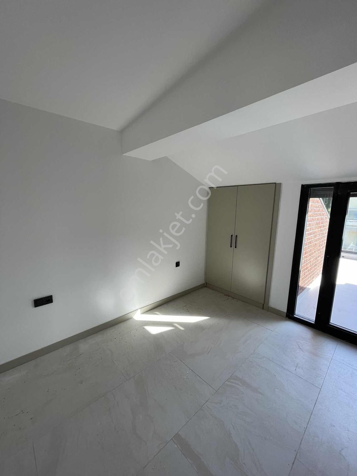 Sahile 50 Mt Sıfır Satılık 2+1 Daire - Görsel 8