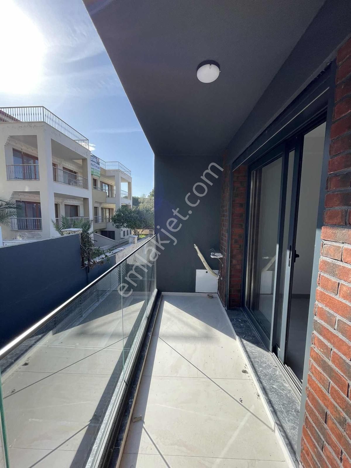 Sahile 50 Mt Sıfır Satılık 2+1 Daire - Görsel 26