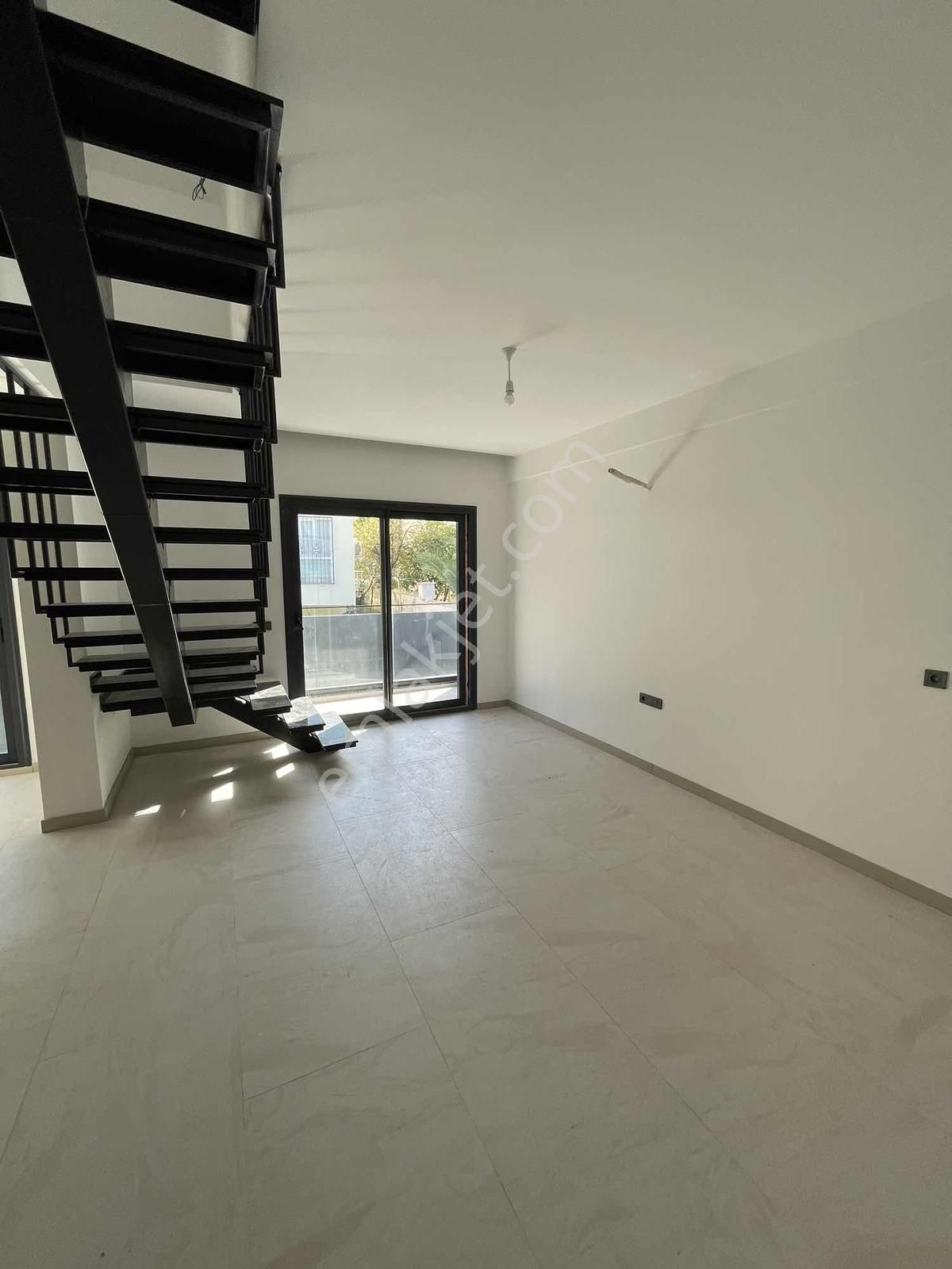 Sahile 50 Mt Sıfır Satılık 2+1 Daire - Görsel 11