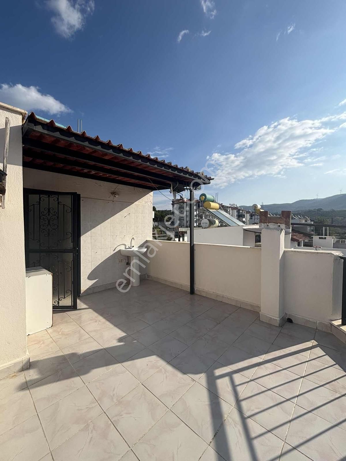 Kuşadası Davutlar'da 4 + 1 Deniz Manzaralı Satılık Villa - Görsel 3