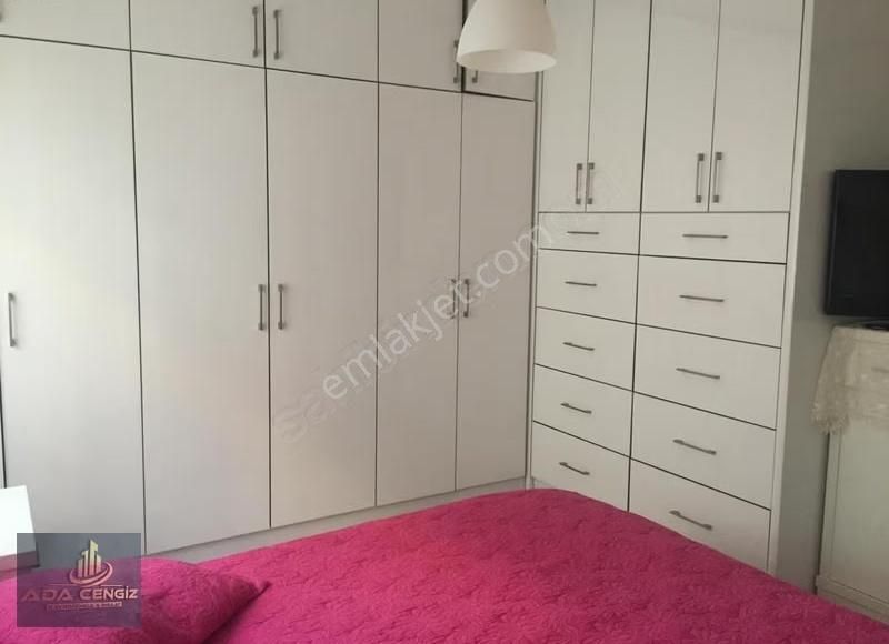 Merkez De Çark Caddesinde Bakımlı 167mt2 Büyük Daire - Görsel 4