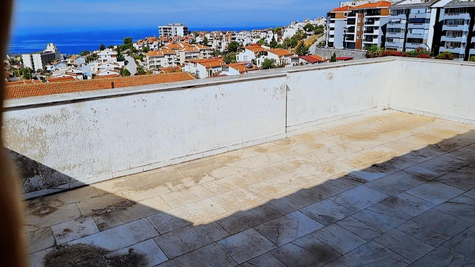 Kuşadası Merkezde Kelepir Satılık Villa - Görsel 6